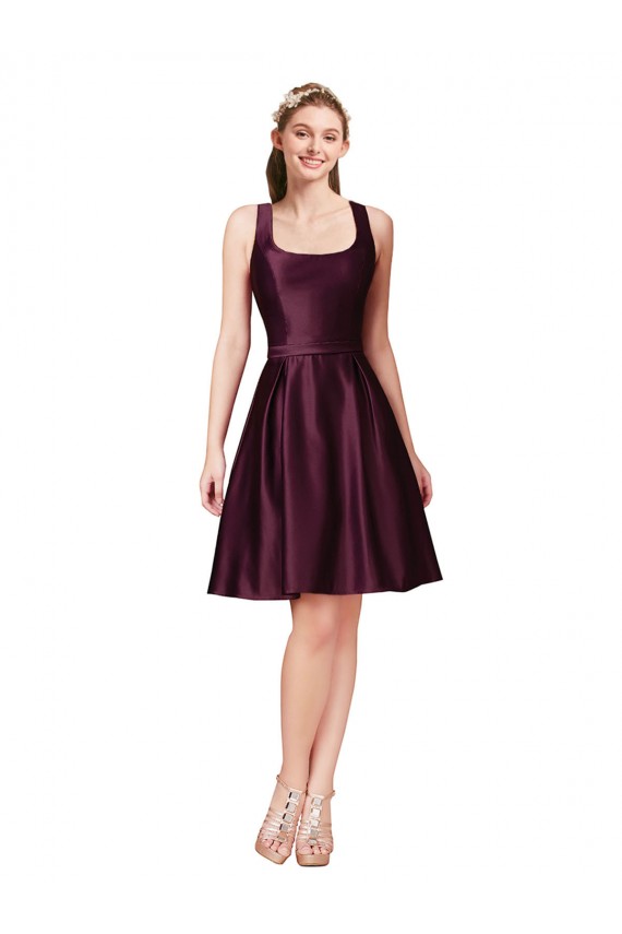 Sleeveless Bateau Neck Satin Knee Length Prom Dress / Bridesmaid Dress London